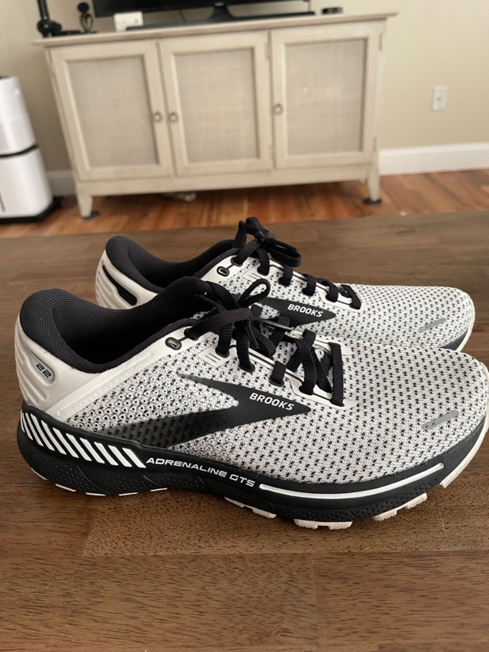 Brooks Adrenaline GTS Running Shoes - White & Black